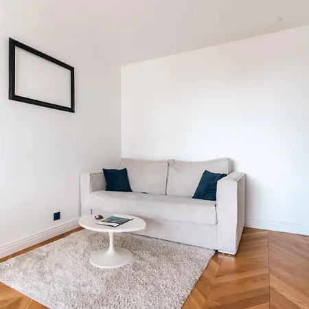 Apartment Chic&view